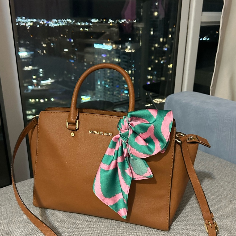 🌷MICHAEL KORS🌷Brown Saffiano Leather Satchel Crossbody Selma Medium Bag - Picture 3 of 13